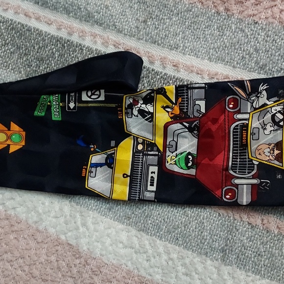 Tie - Picture 3 of 4